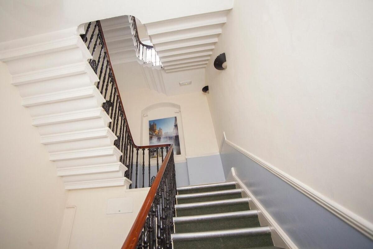 Stylish City Centre Apartment - باث المظهر الخارجي الصورة