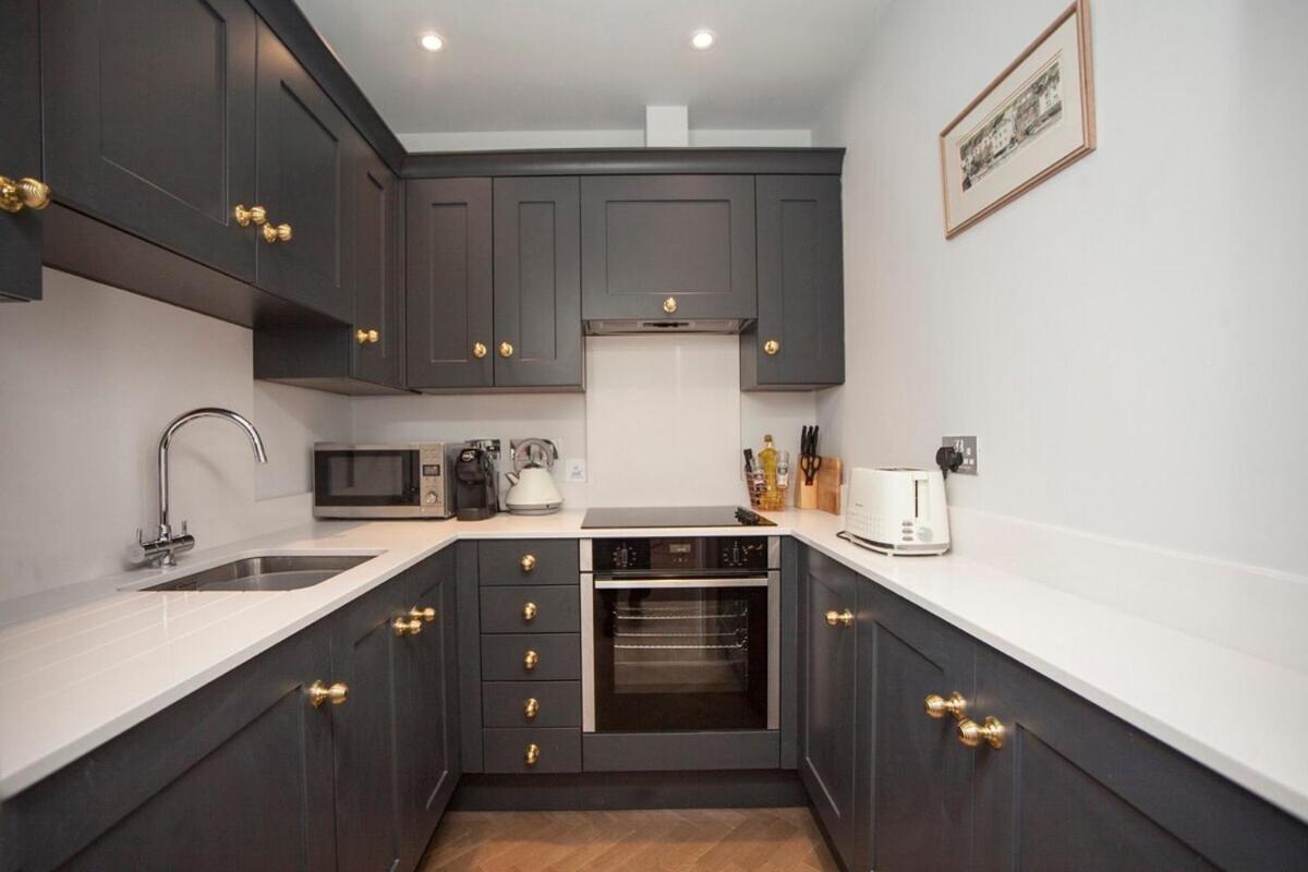 Stylish City Centre Apartment - باث المظهر الخارجي الصورة